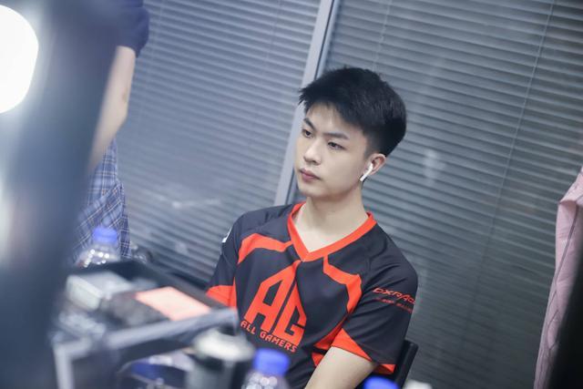 这边也是LCK！icon辛德拉两轰三杀终结比赛 icon队1-0LangX队